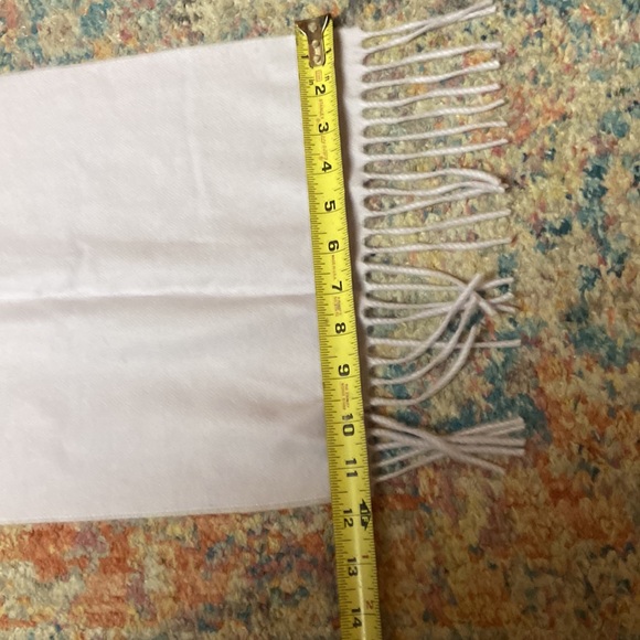 New Cashmere Scarf - Picture 4 of 6